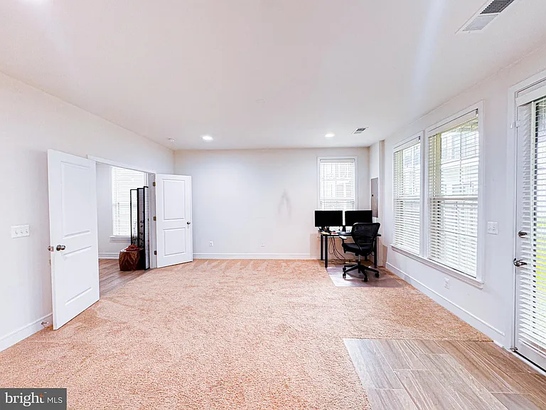 25419 Reed Orchard Ter — Photo 9