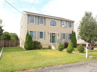 85 Family Dr, Fall River, MA 02721