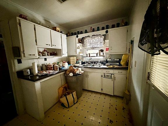 5th image of 4231 Adams St