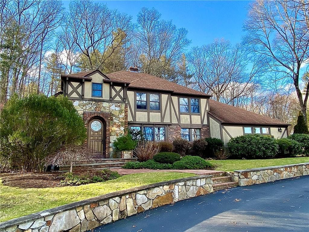 683 Greenville Rd, North Smithfield, RI 02896 Zillow