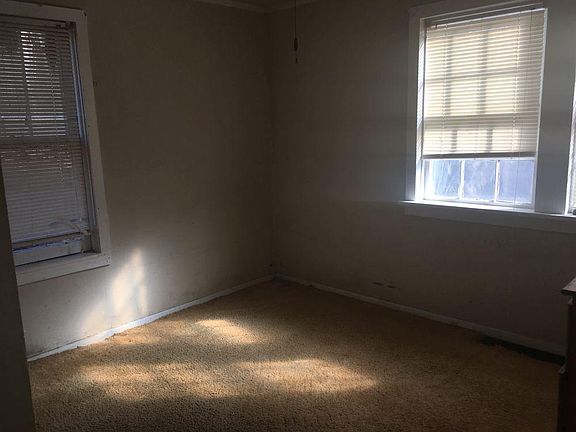 4th image of 190 Lilac Ln