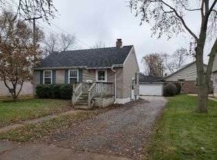 4708 Douglas Rd, Downers Grove, IL 60515