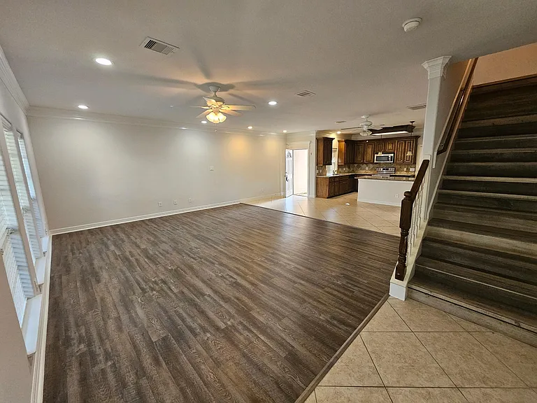 547 Birdsong Dr — Photo 5