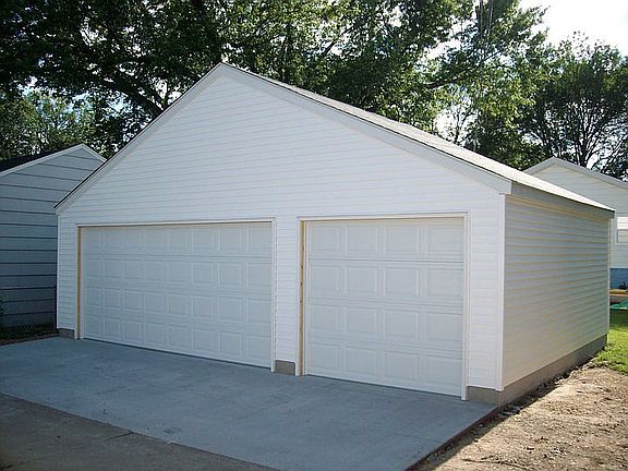 3 car, storage trusses