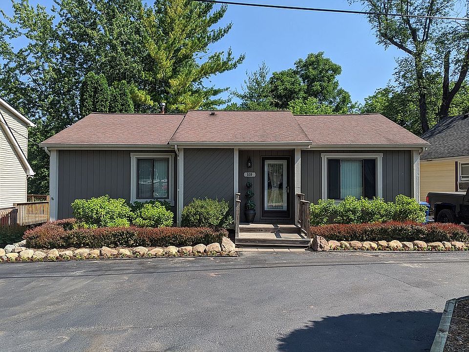 1st image of 5110 Cohoctah Pl