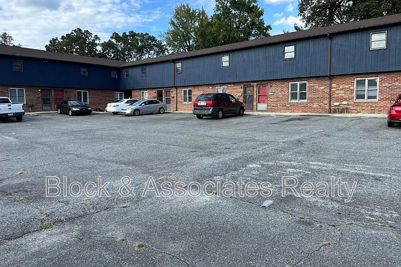 1st image of 115 College St APT 11