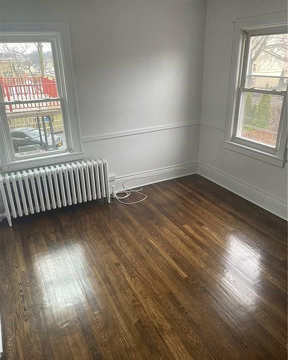 1st image of 32 Linden Ave Floor 2