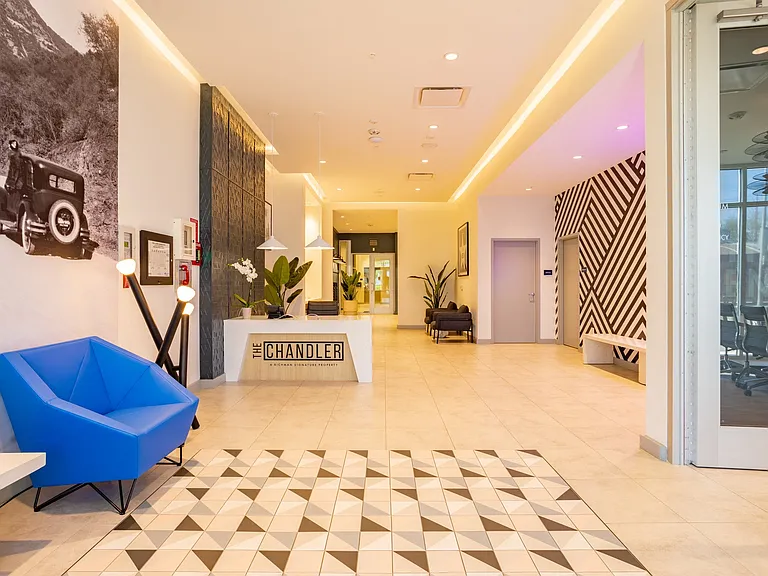 Chandler Apartments in North Hollywood — Photo 25