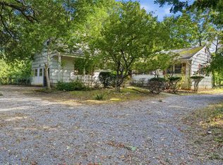 31 Woodland Drive, East Islip, NY 11730