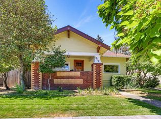 307 N Main St, Ashland, OR 97520