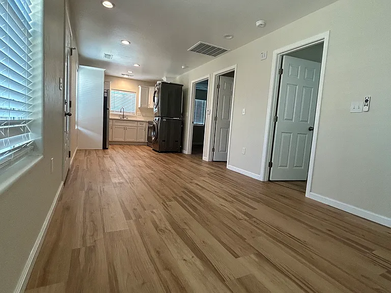 251 S F St #1/2 — Photo 6