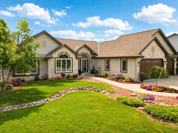 618 Two Rivers DRIVE, Mukwonago, WI 53149