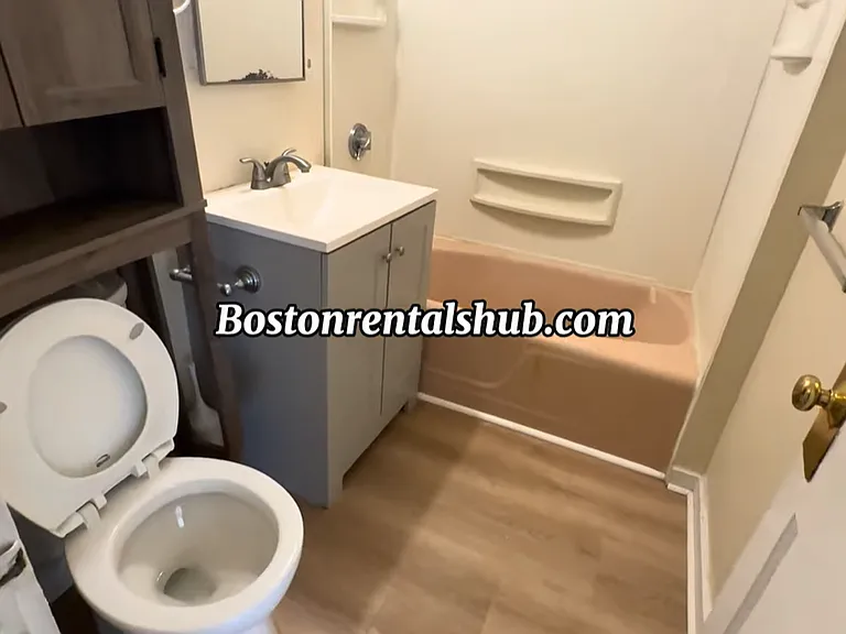 10 Alton Pl #2 — Photo 3