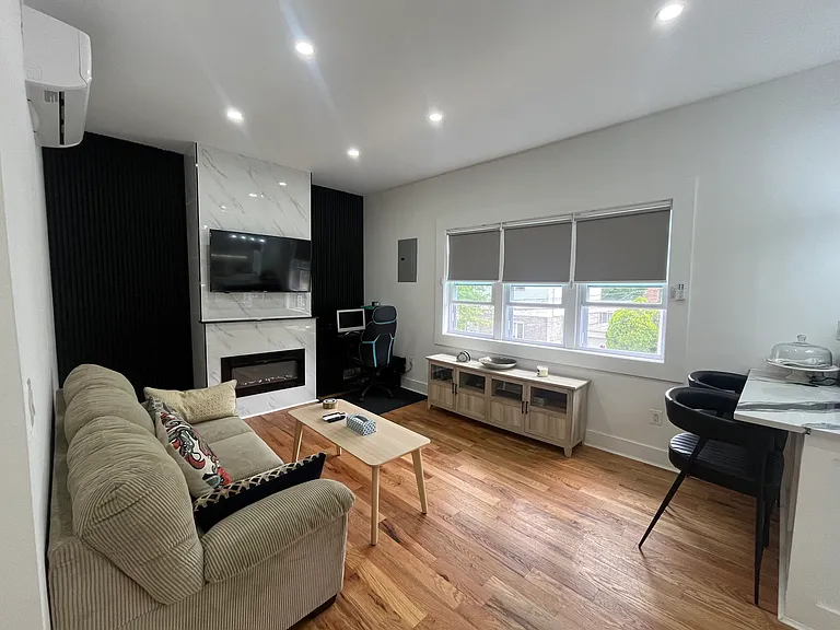 110 Walnut St #2 — Photo 3