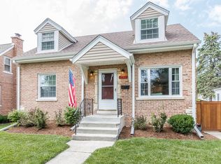 9428 Henrietta Ave, Brookfield, IL 60513