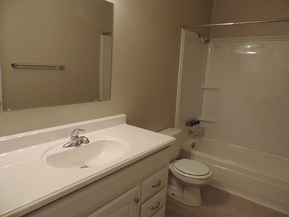 4th image of 908 E Market St APT 5B