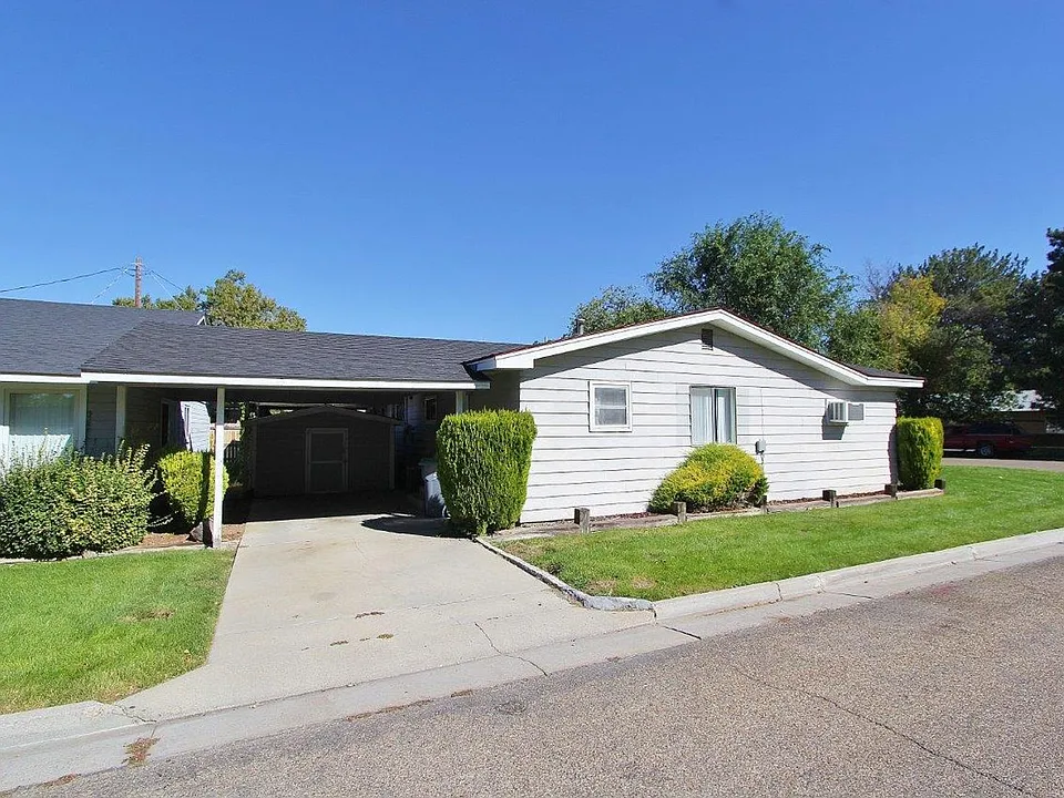 3020 College Ave