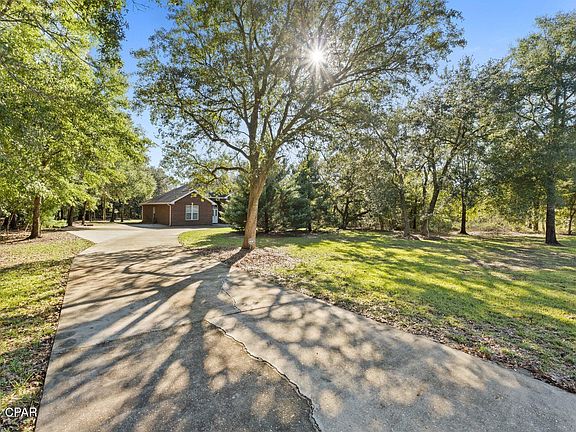 4th image of 2763 Village Dr