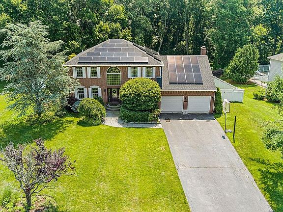 2nd image of 356 Larchwood Dr