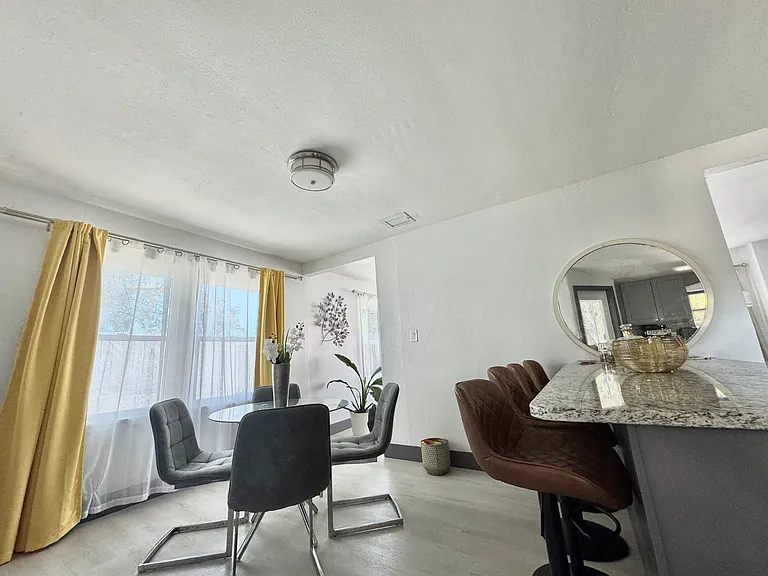 326 Ribault Ave — Photo 6