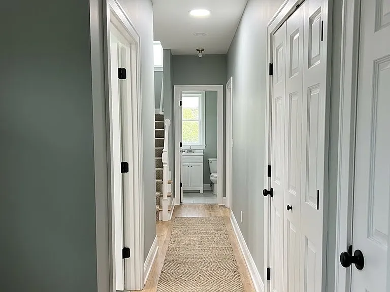 560 Howard Ave #2 — Photo 5