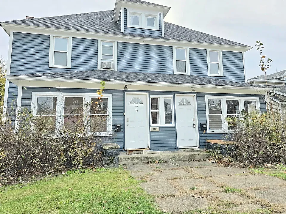 611 E Mishawaka Ave #1/2