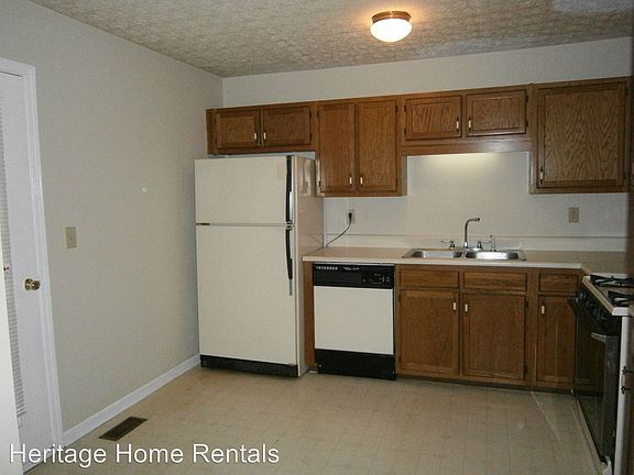 5th image of 3884 W Bridle Ct