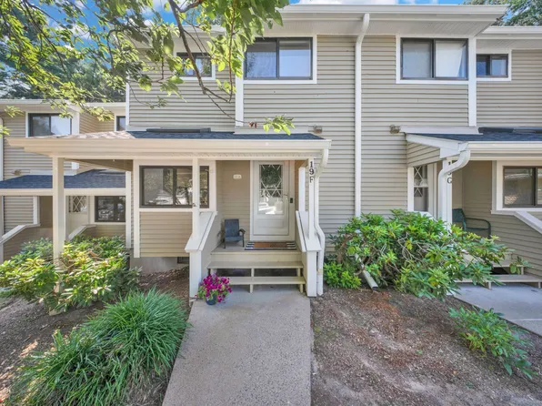 19 Wiggins Farm Drive #F, Simsbury, CT 06070