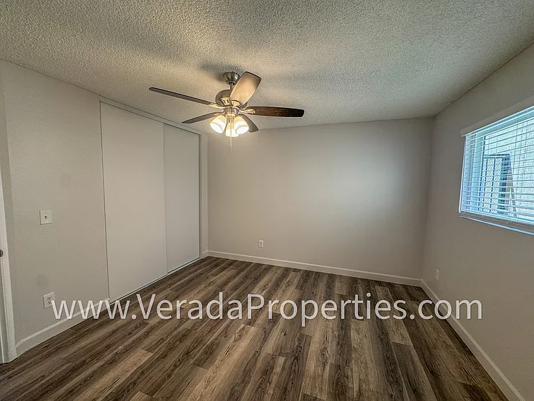 4336 Estrella Ave #4 — Photo 5
