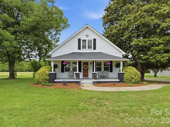 189 Chestnut Grove Rd, Statesville, NC 28625