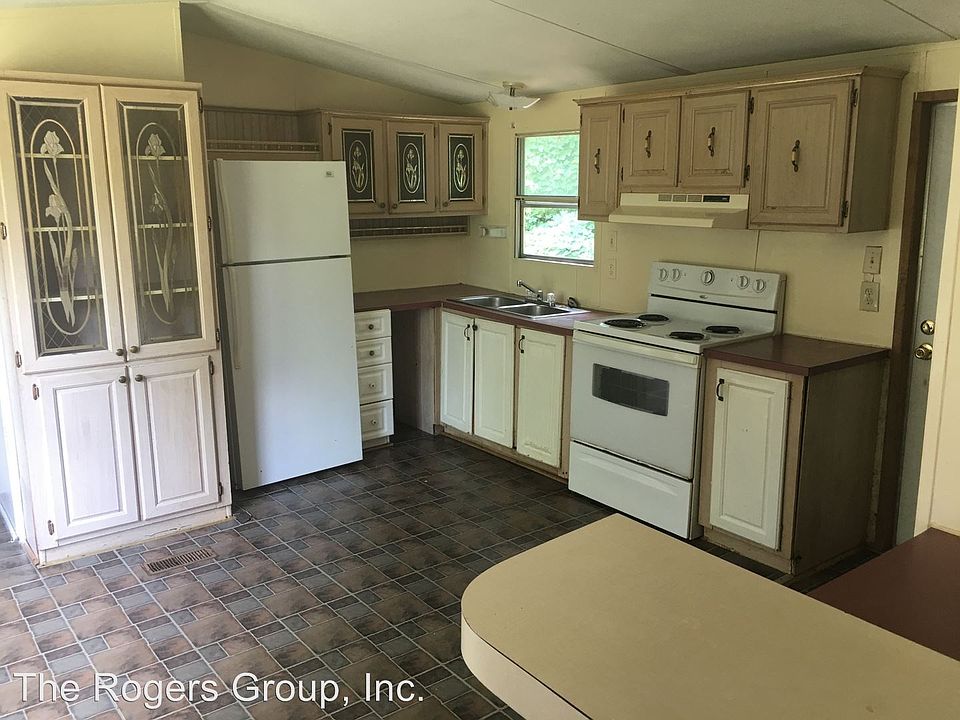 2nd image of 153 Woodway Dr