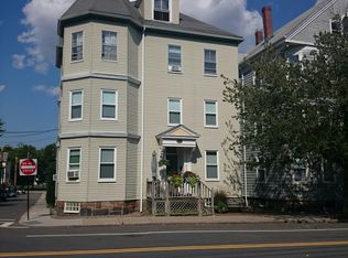 156 Chestnut St #2, Brookline, MA 02445