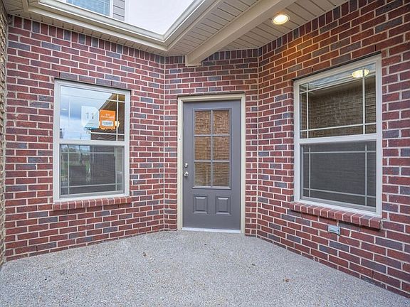 3rd image of 3335 Livermore Ln