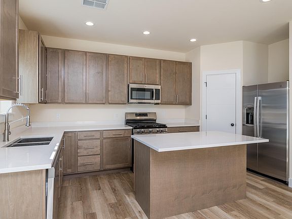 5th image of 136 Cowcatcher Loop