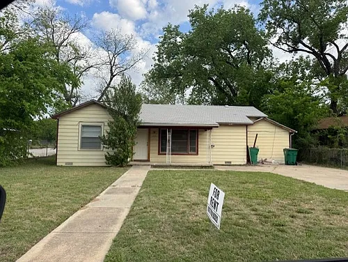 1321 W Frey St Photo 1