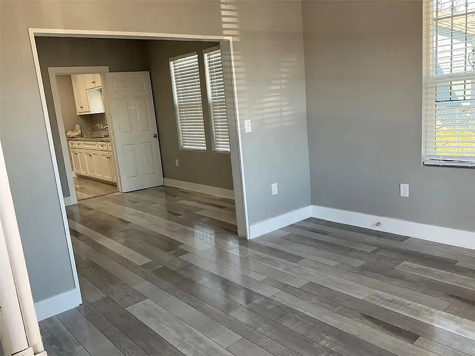2 bed, 880 sqft, $1,500 — Photo 3