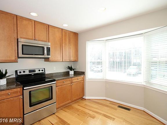 3rd image of 5896 Parenham Way