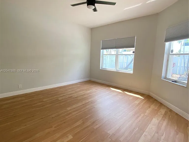 628 SW 168th Ter — Photo 17