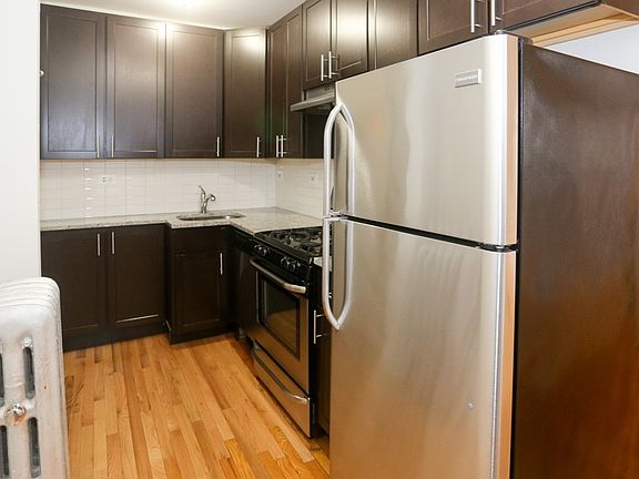 2nd image of 516 W Cornelia Ave APT 120