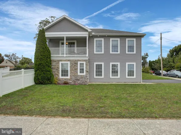 561 Bishop Ave, Chambersburg, PA 17201