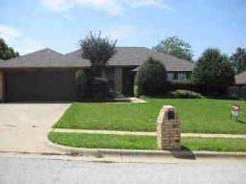 1st image of 805 Woodberry Ct