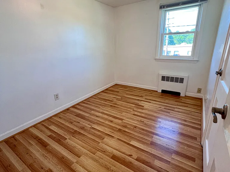 10 Fottler Rd — Photo 2