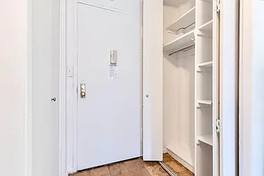 Rented by Manhattan Realty Group