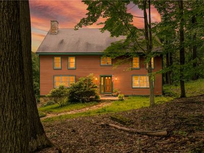 272 Mountain View Rd, Acme, PA, 15610