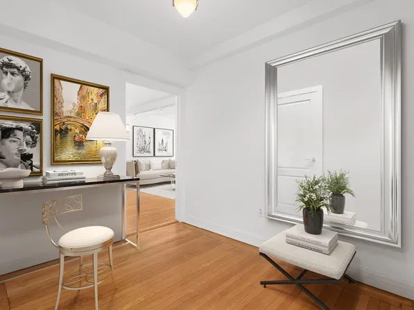 434 East 52nd Street image 2 of 6