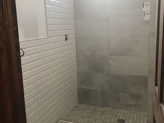 C2FAAE81-DCE4-4CB7-AFCD-4798BBE63E27