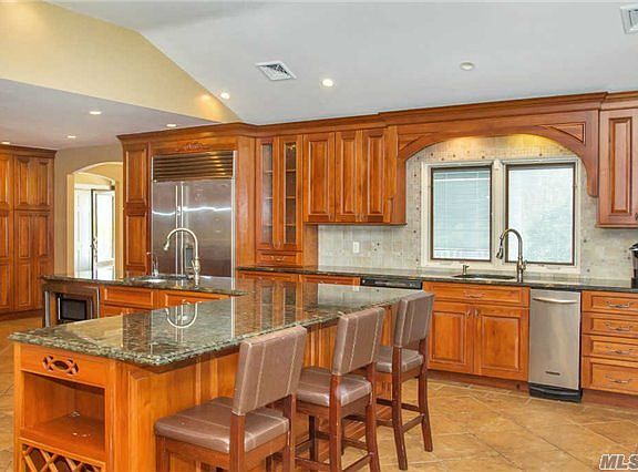 5th image of 7 Mansfield Dr