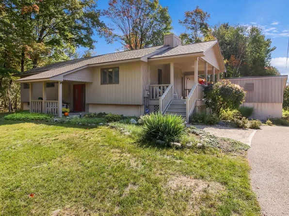 3028 N East Torch Lake Dr, Central Lake, MI 49622