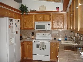 4th image of 3001 Baylor Dr
