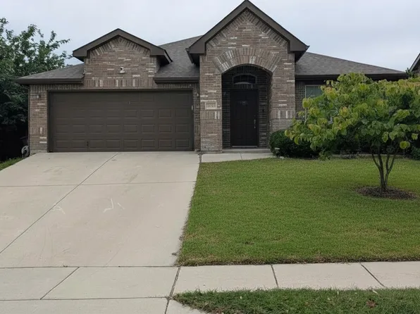 9921 Osprey Dr, Fort Worth, TX 76108